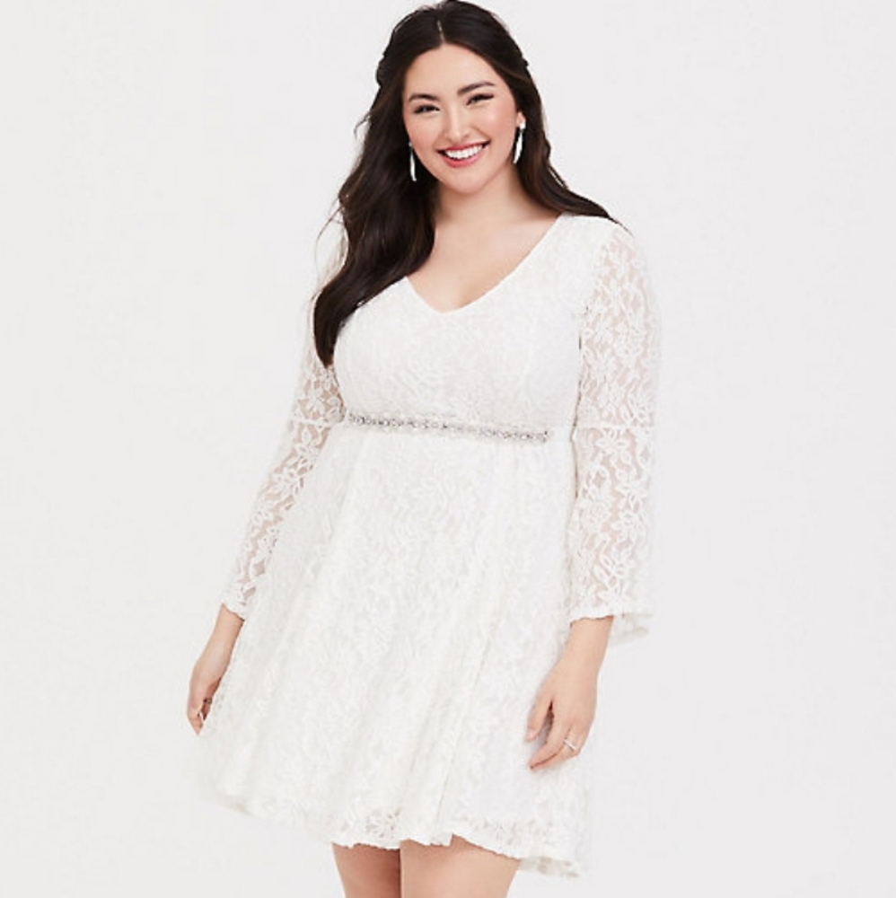 Torrid Ivory Lace Bell Sleeve Trapeze Dress SZ 3